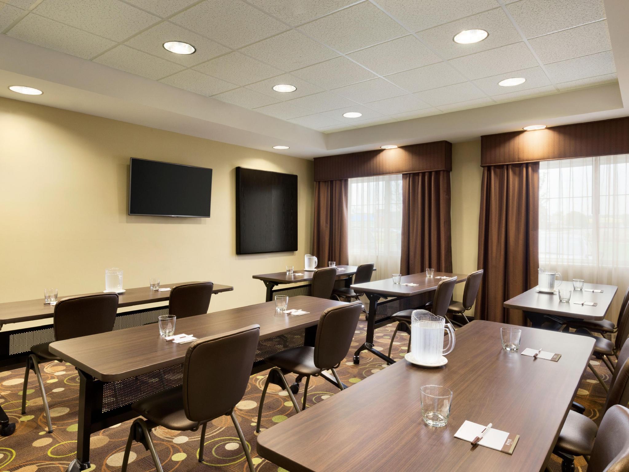 Staybridge Suites West Edmonton By Ihg Екстер'єр фото