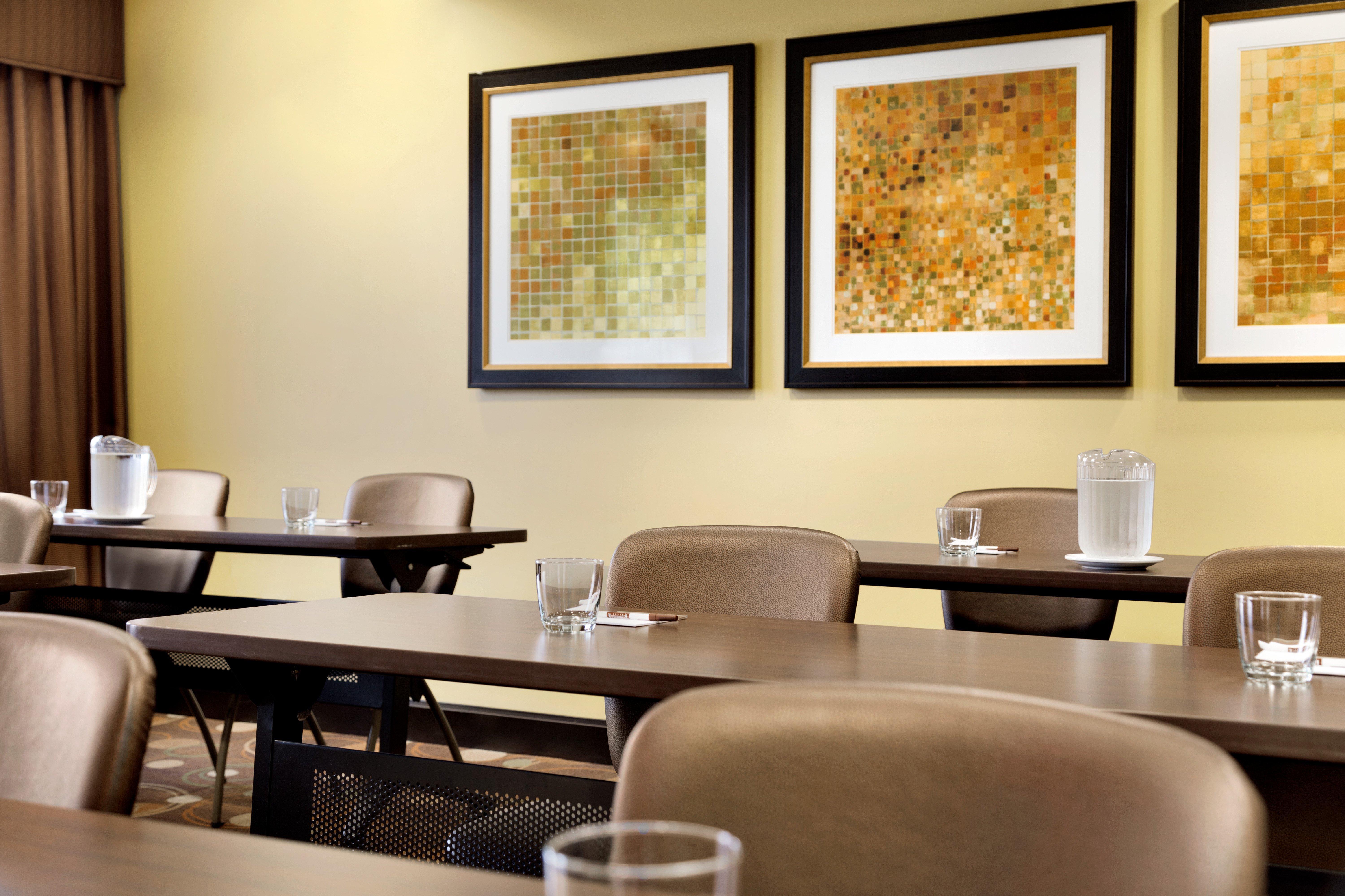 Staybridge Suites West Edmonton By Ihg Екстер'єр фото