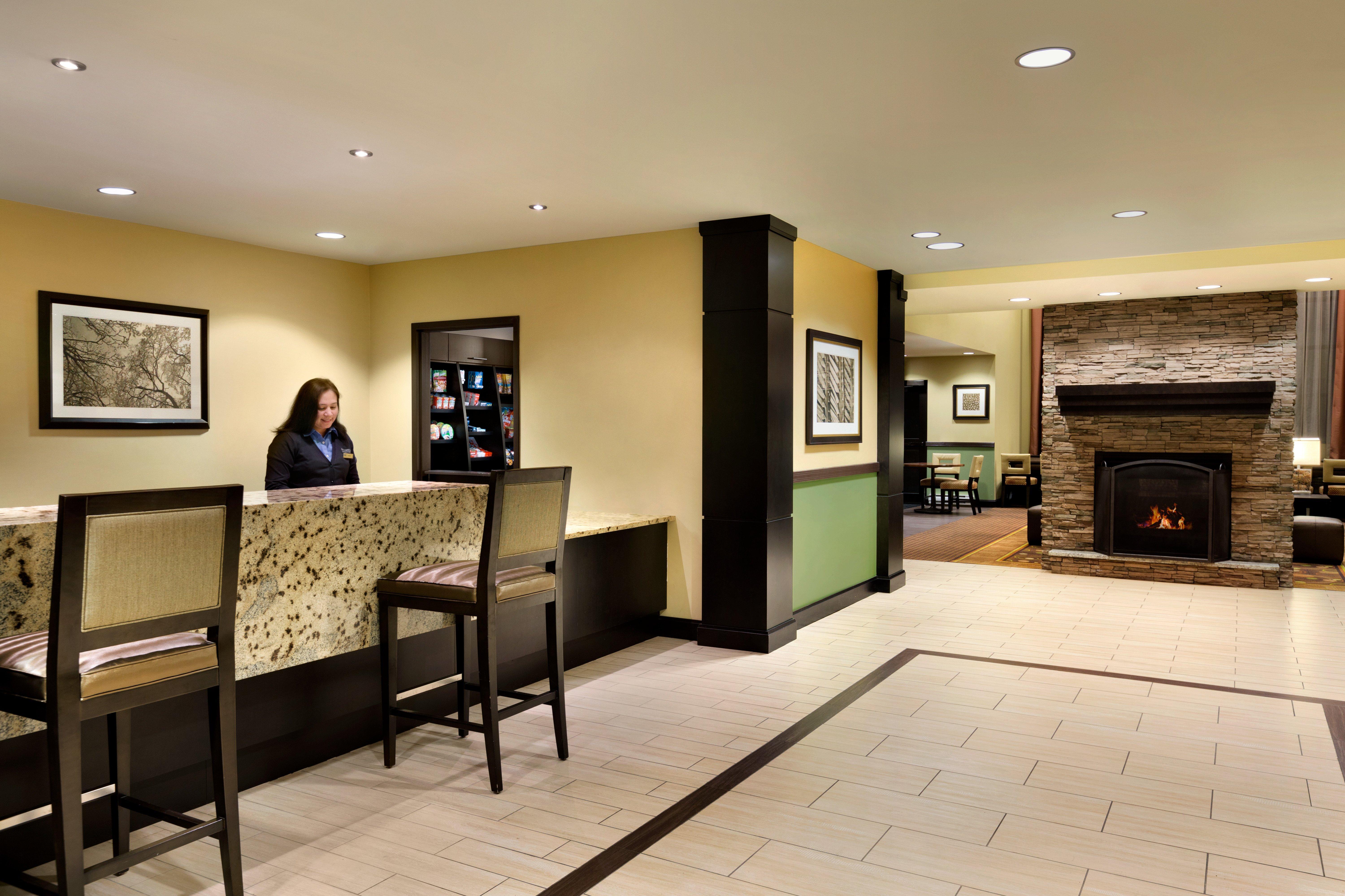 Staybridge Suites West Edmonton By Ihg Екстер'єр фото