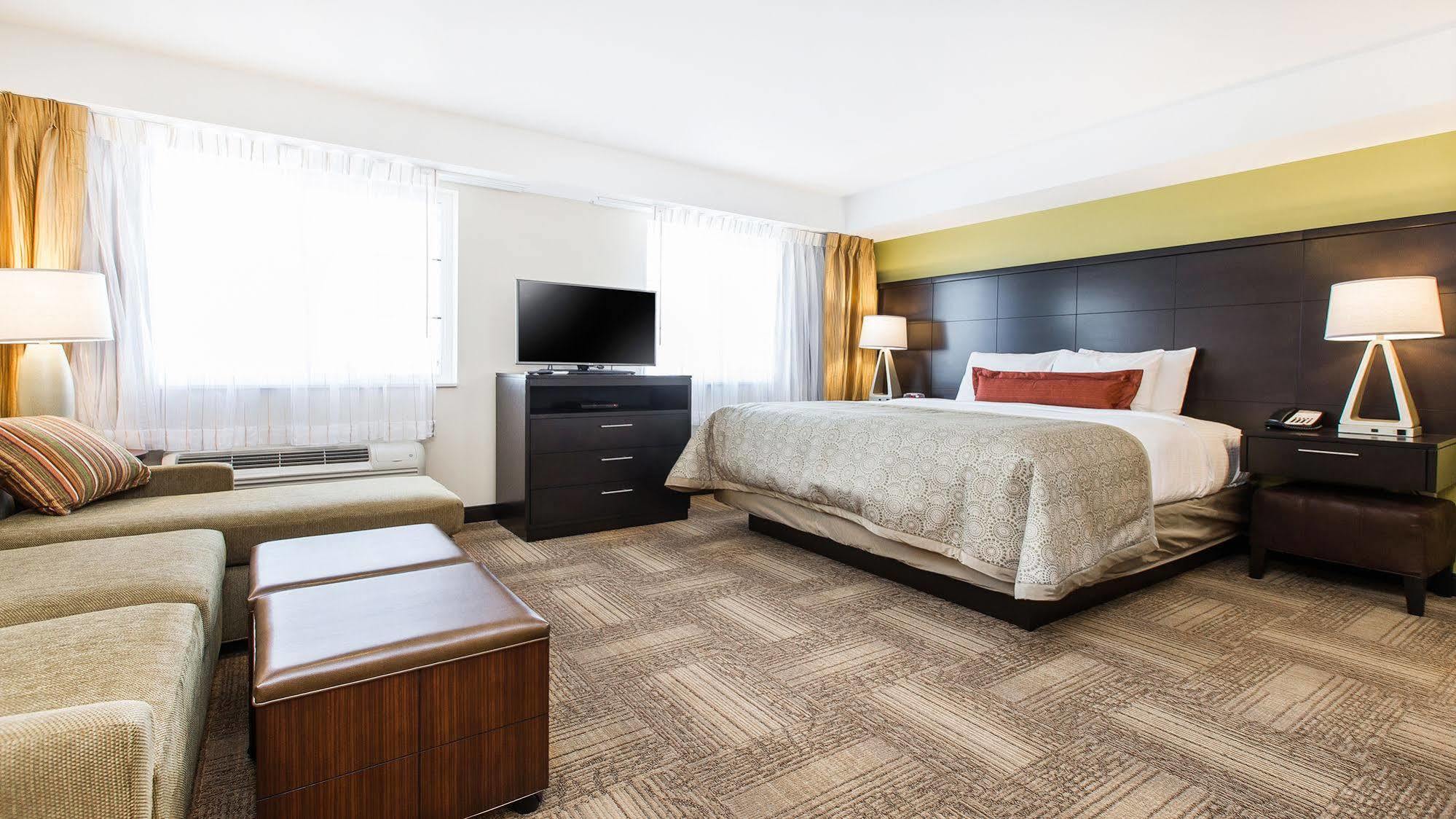 Staybridge Suites West Edmonton By Ihg Екстер'єр фото